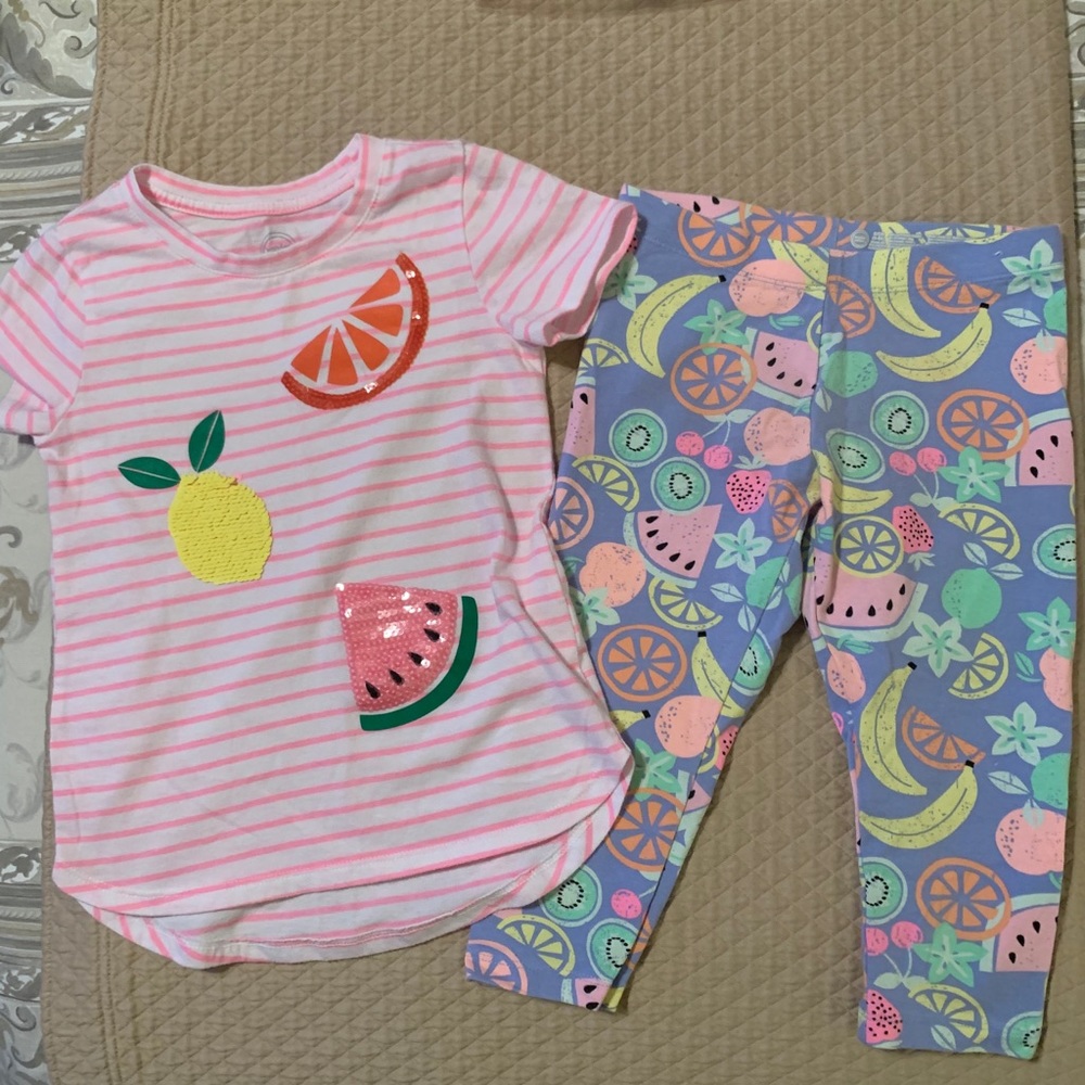 Fruity outfit